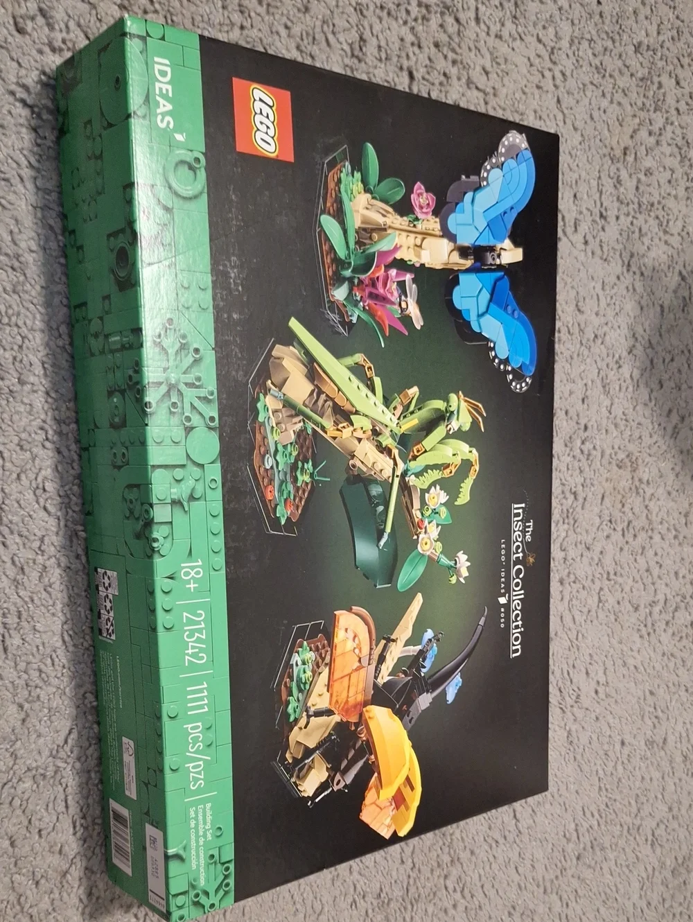 LEGO The Insect Collection Building Set - Blue, Green, Tan, Orange
